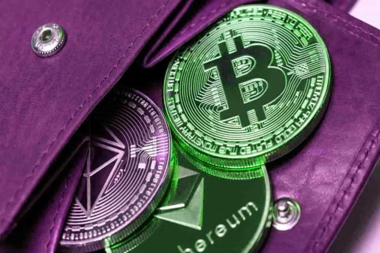 چگونه میتوان کیف پول ارز دیجیتال را شارژ کرد؟ انواع کیف پول ارز دیجیتال
